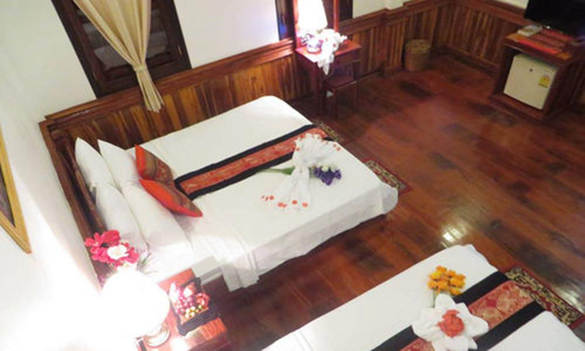 Luang Prabang Oudomlith Villa & Travel Zewnętrze zdjęcie