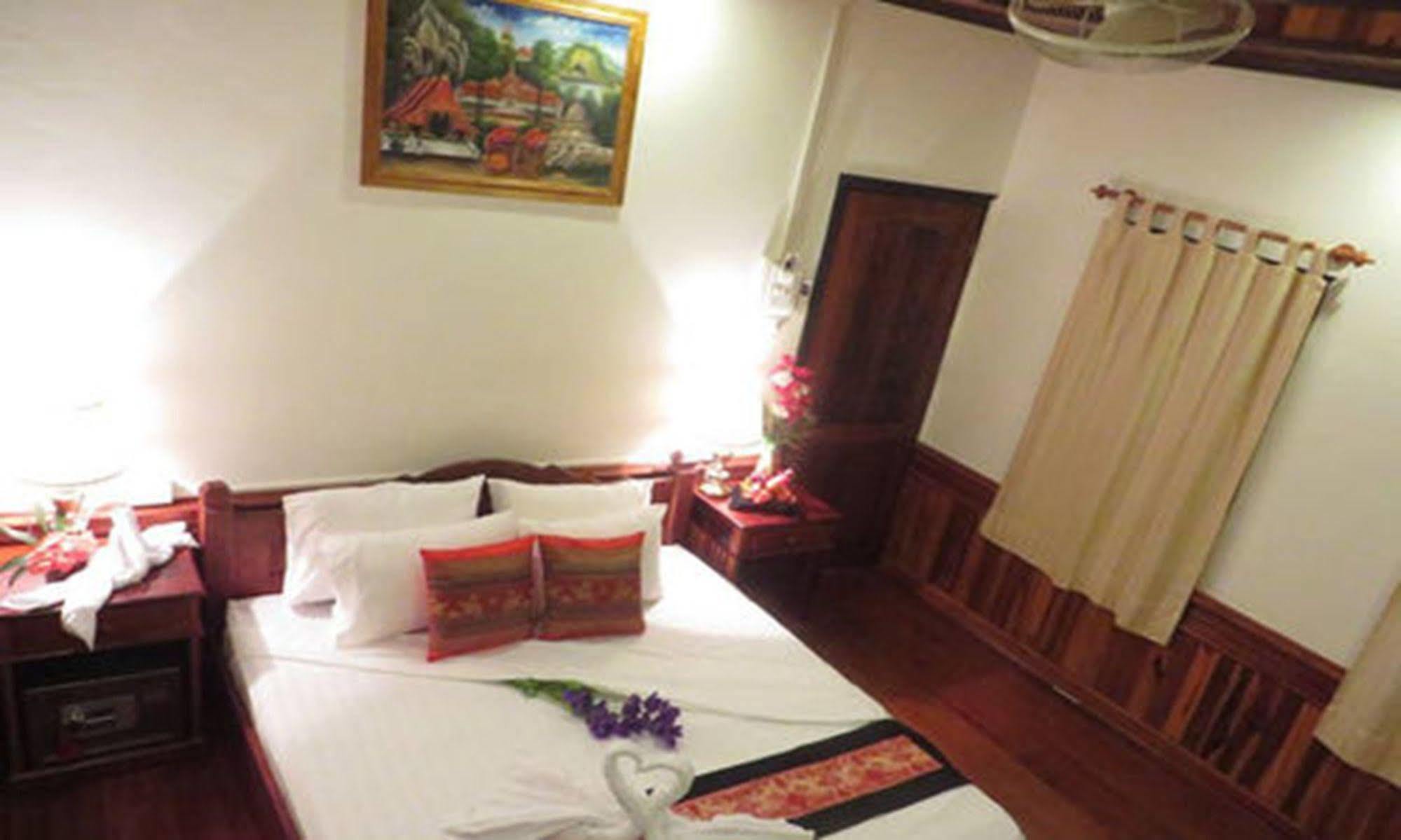 Luang Prabang Oudomlith Villa & Travel Zewnętrze zdjęcie